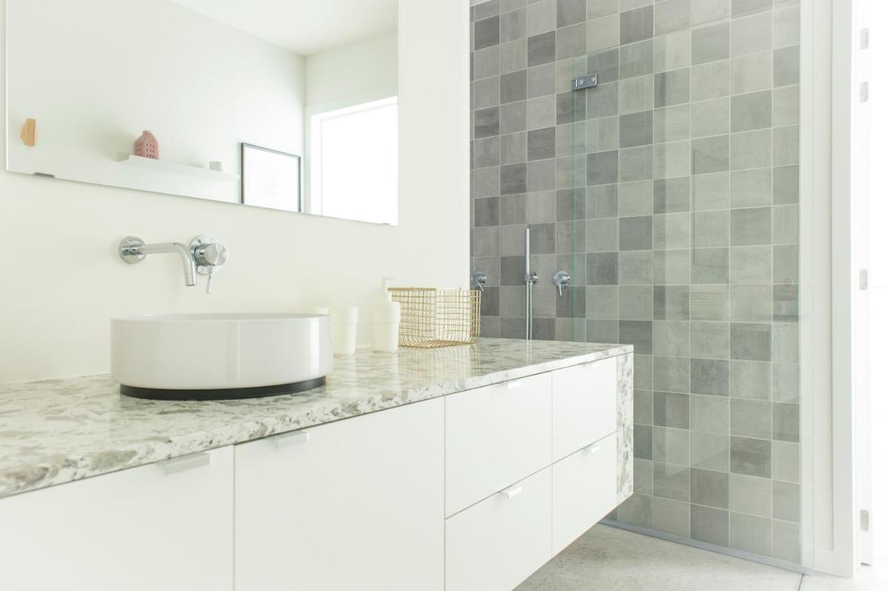 Trendy Apartments As Base To Discover Гент Екстериор снимка