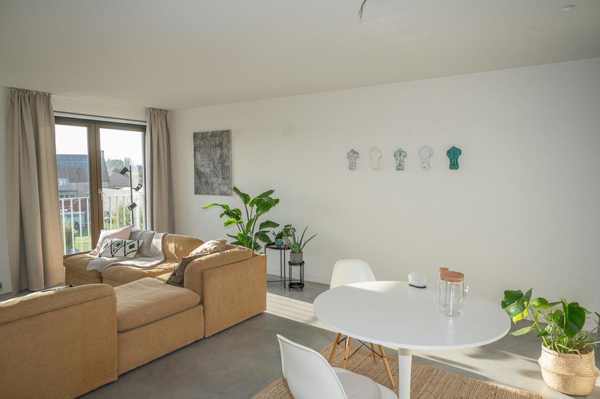 Trendy Apartments As Base To Discover Гент Екстериор снимка