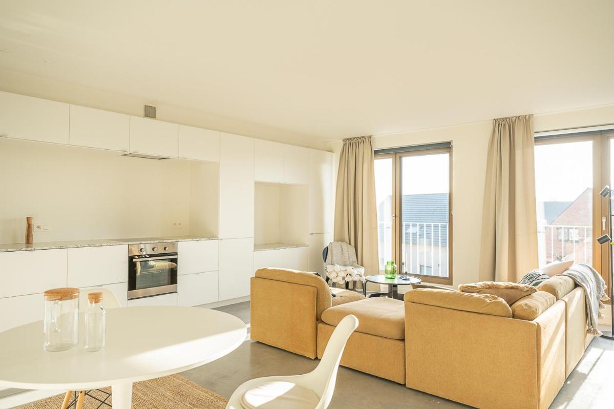 Trendy Apartments As Base To Discover Гент Екстериор снимка