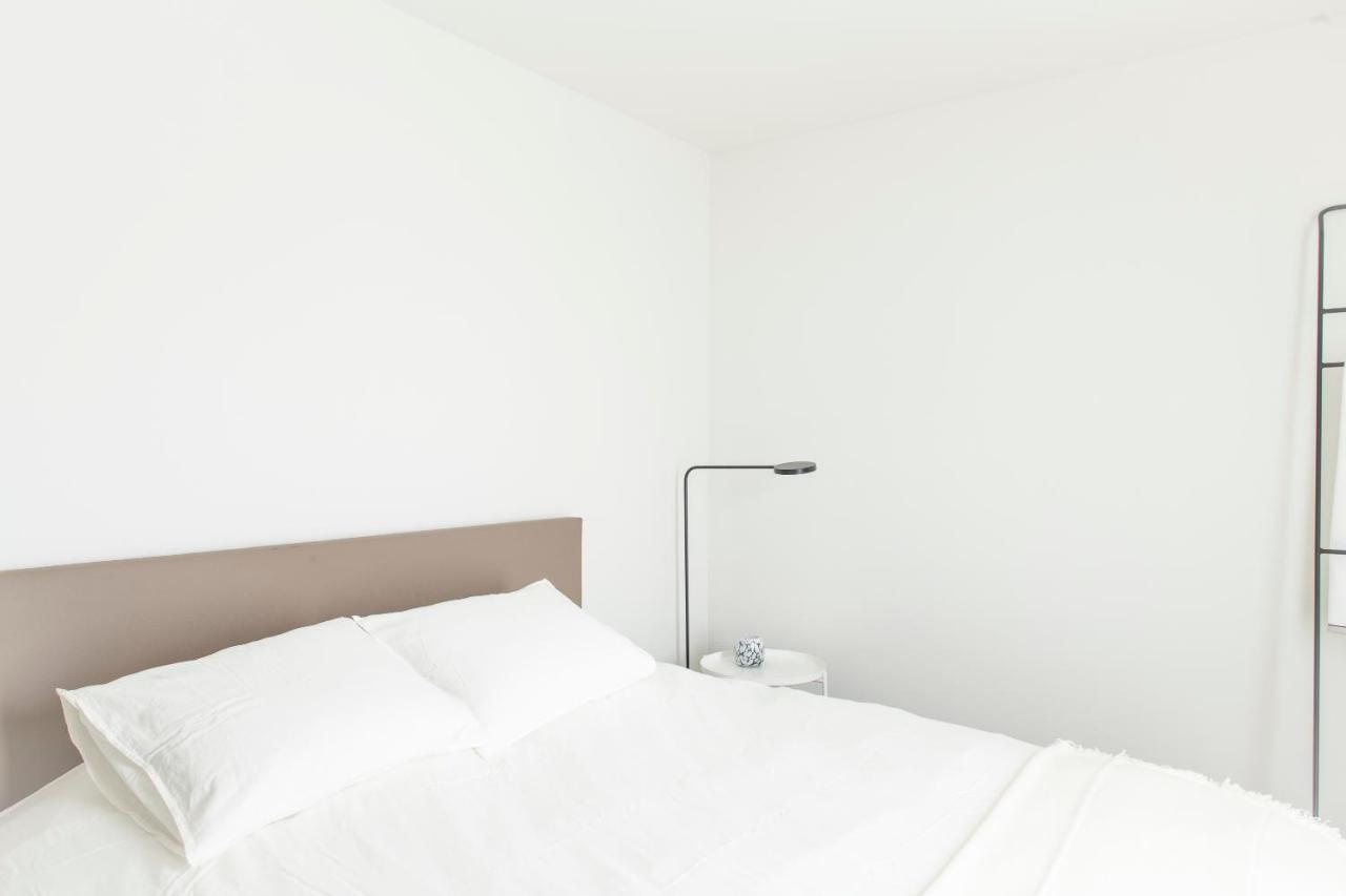 Trendy Apartments As Base To Discover Гент Екстериор снимка