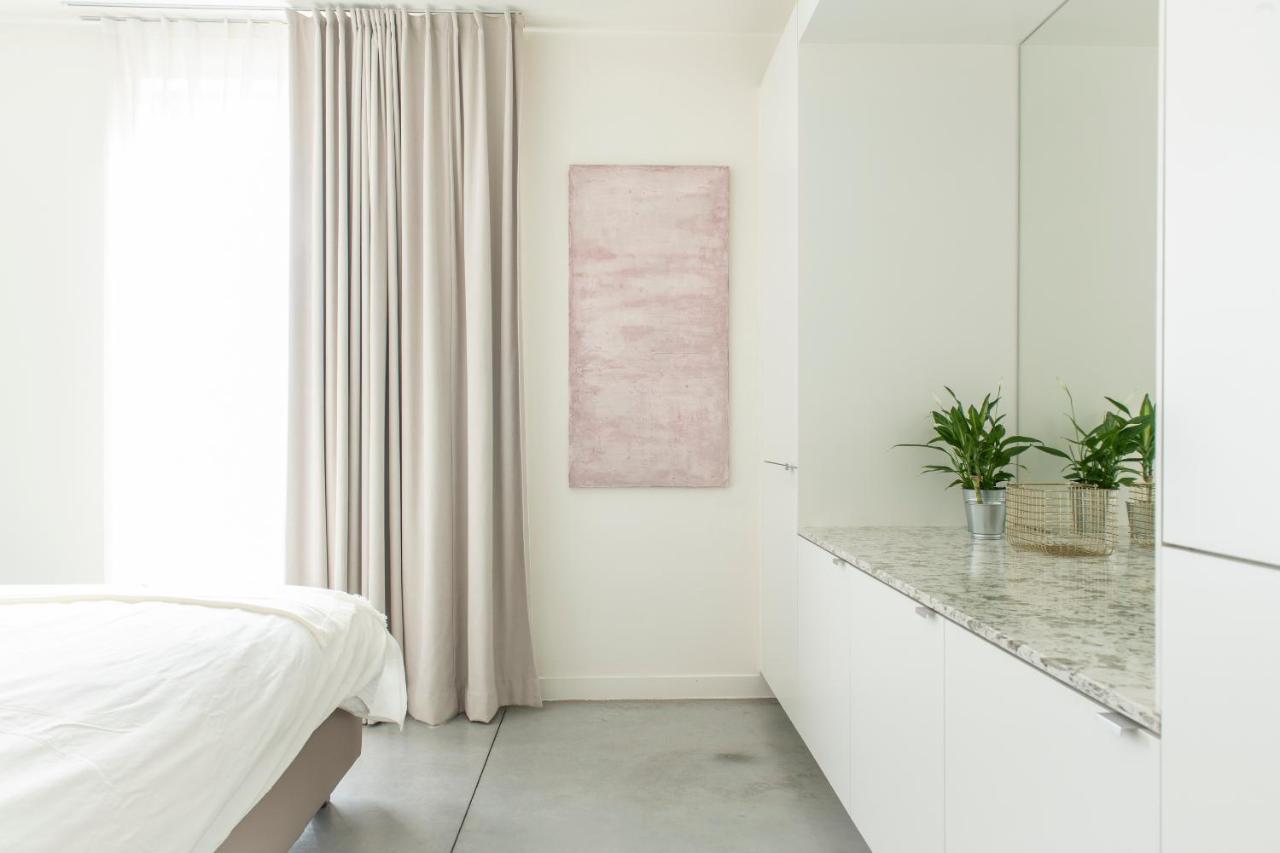 Trendy Apartments As Base To Discover Гент Екстериор снимка