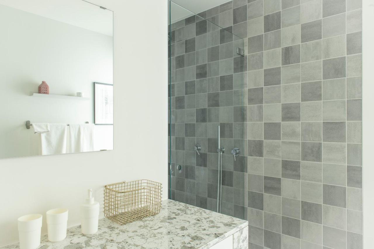 Trendy Apartments As Base To Discover Гент Екстериор снимка