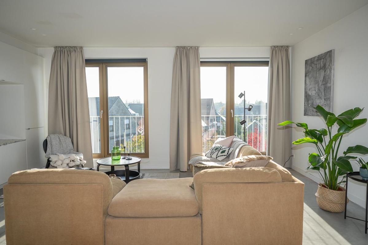 Trendy Apartments As Base To Discover Гент Екстериор снимка